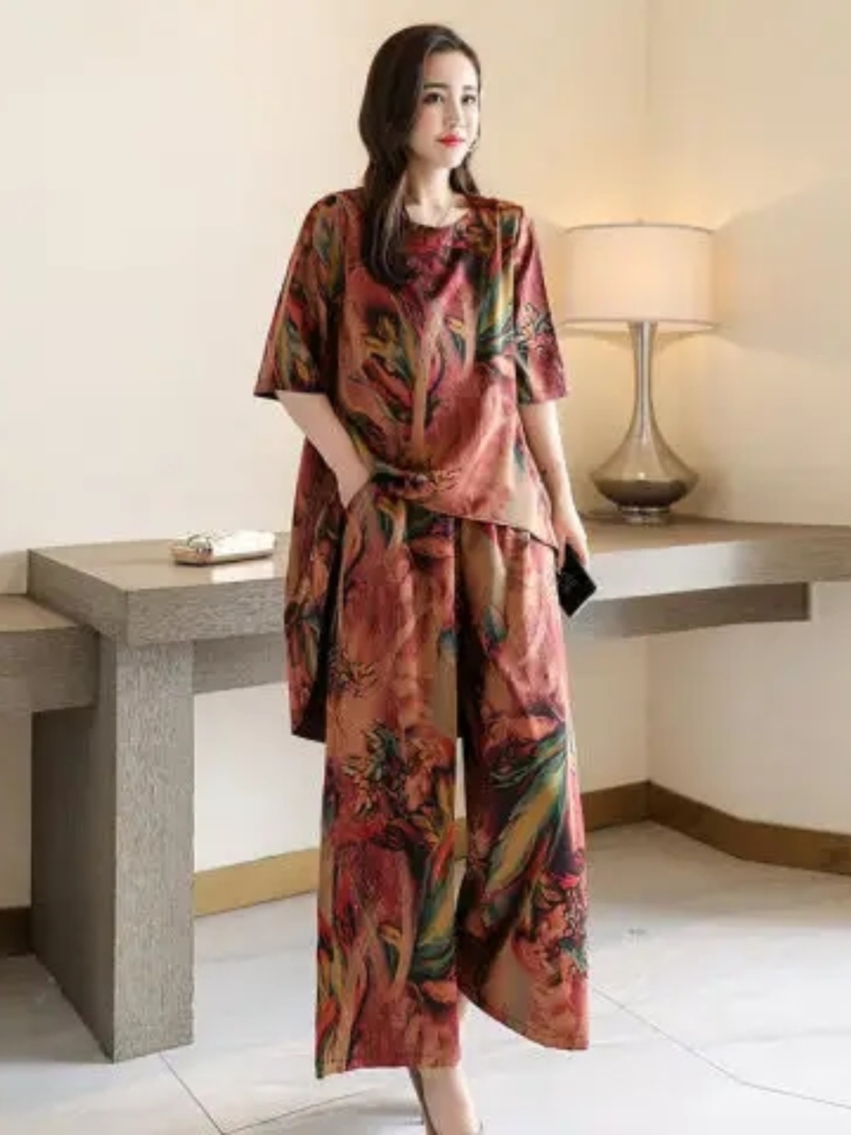 Modieuze, bedrukte top met kor - Women Fashion Over The Years recensie en prijs